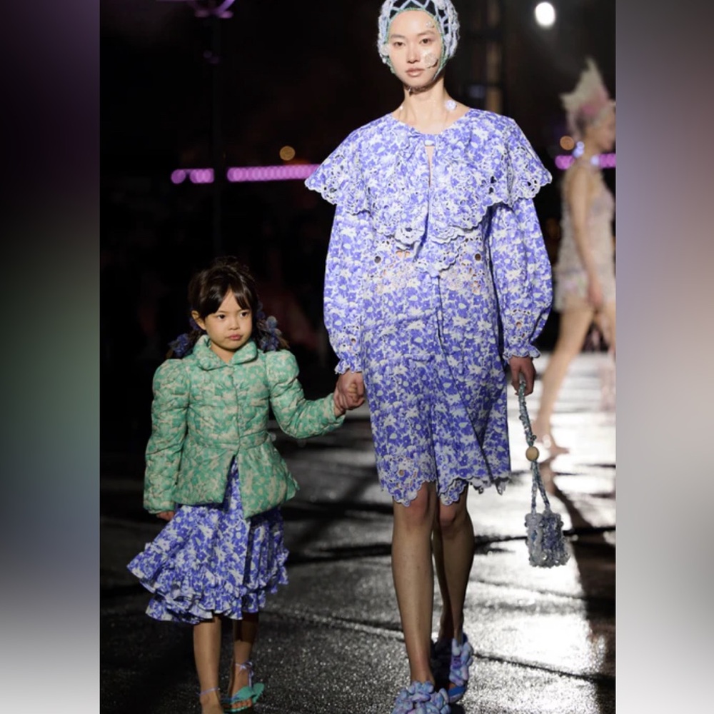 Susan Fang Blue and White Floral Print Long Bishop Sleeve Collar Dress